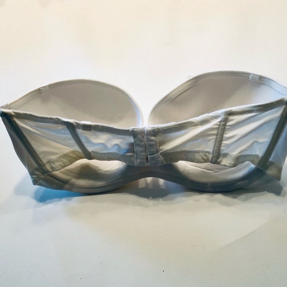 Victoria’s Secret Strapless bra - Picture 2 of 3